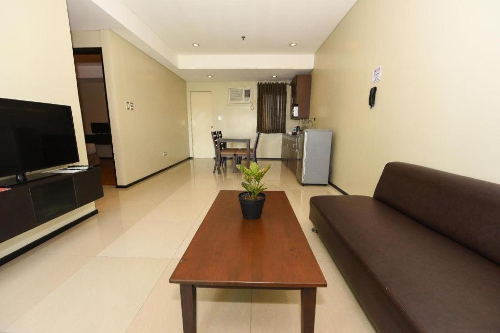 Mallberry Suites Business Hotel Cagayan de Oro Buitenkant foto