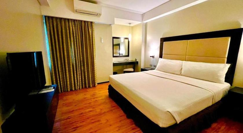 Mallberry Suites Business Hotel Cagayan de Oro Buitenkant foto