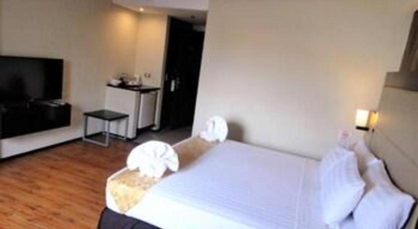 Mallberry Suites Business Hotel Cagayan de Oro Buitenkant foto
