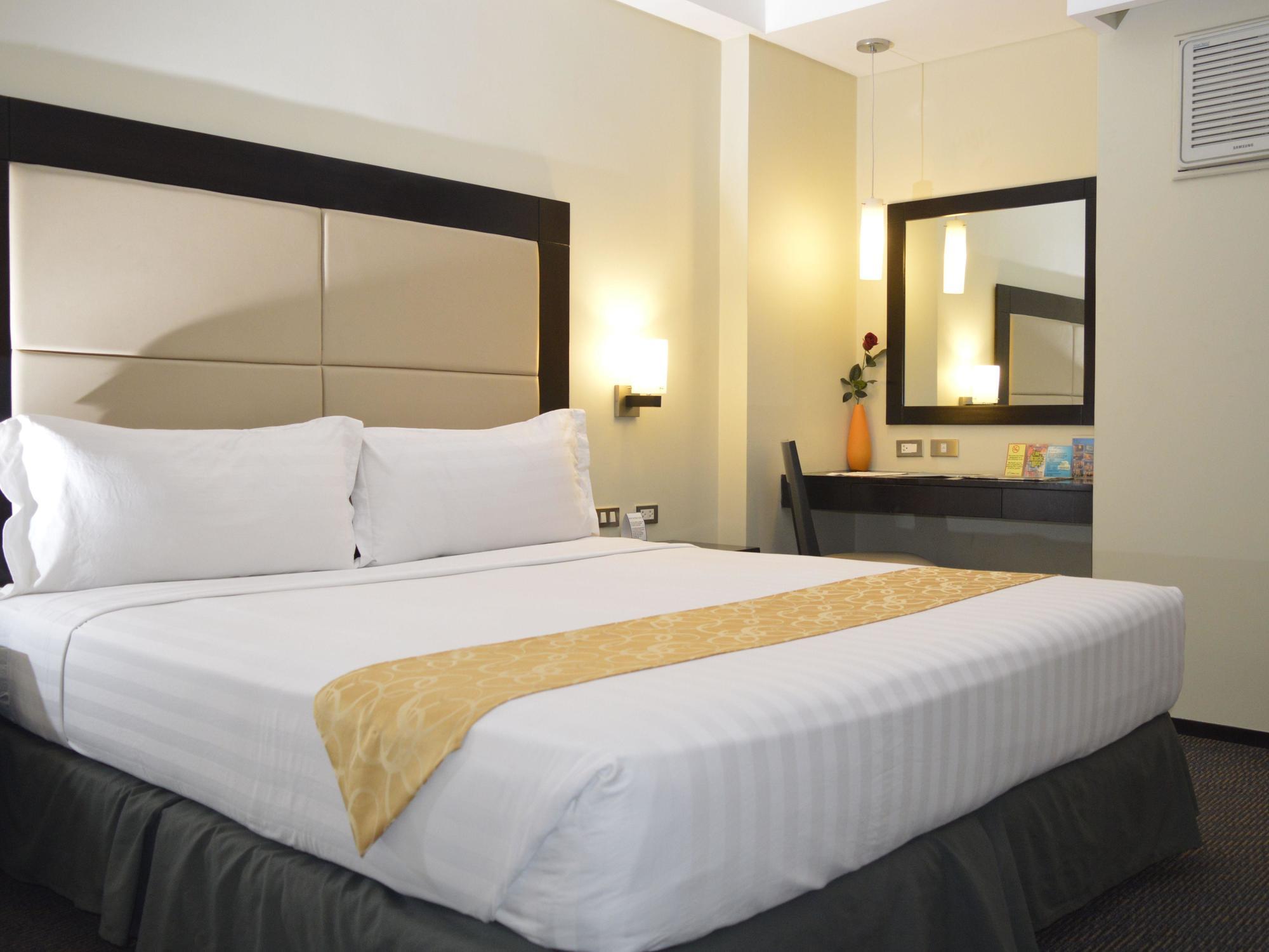 Mallberry Suites Business Hotel Cagayan de Oro Buitenkant foto