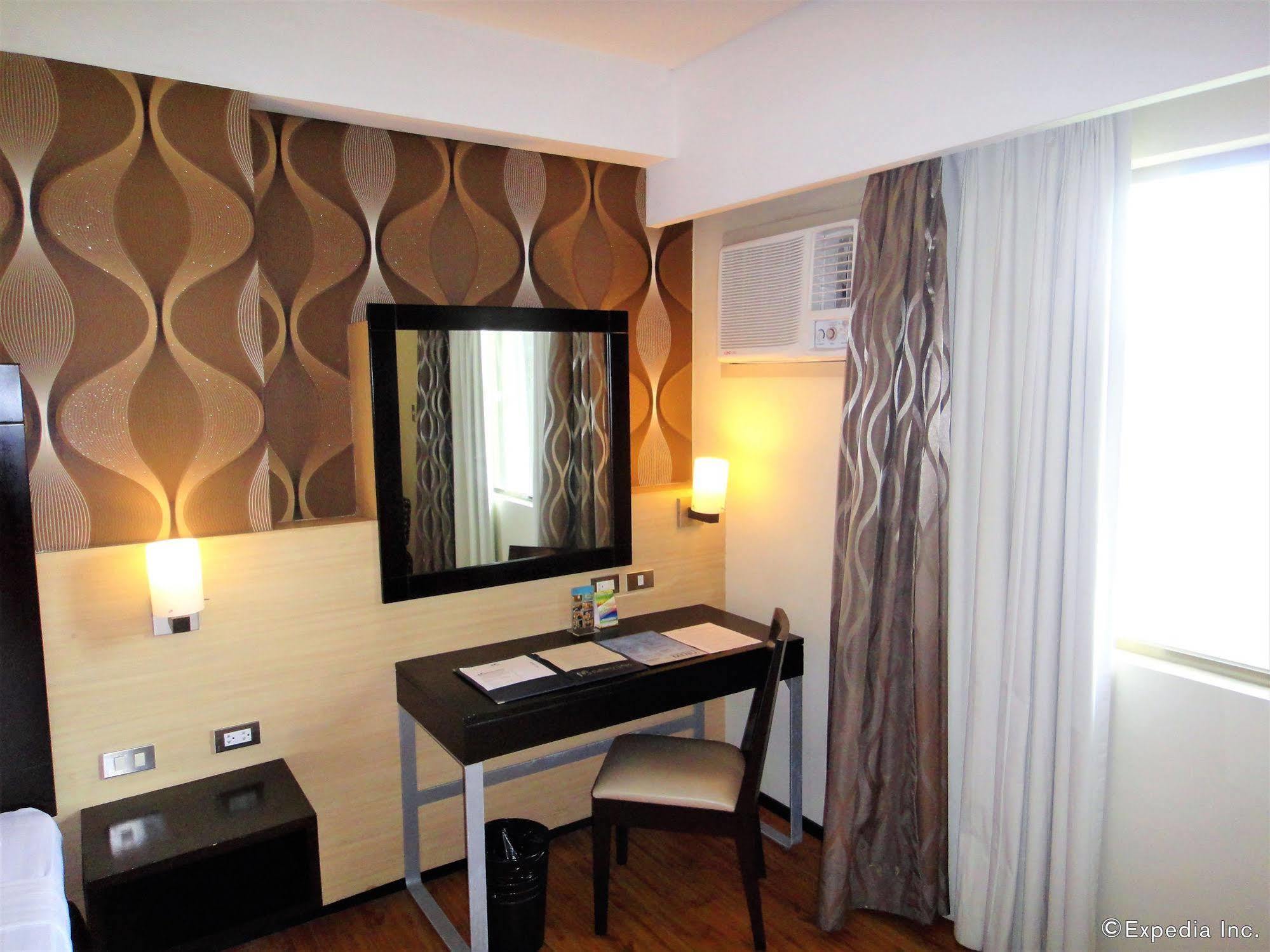 Mallberry Suites Business Hotel Cagayan de Oro Buitenkant foto