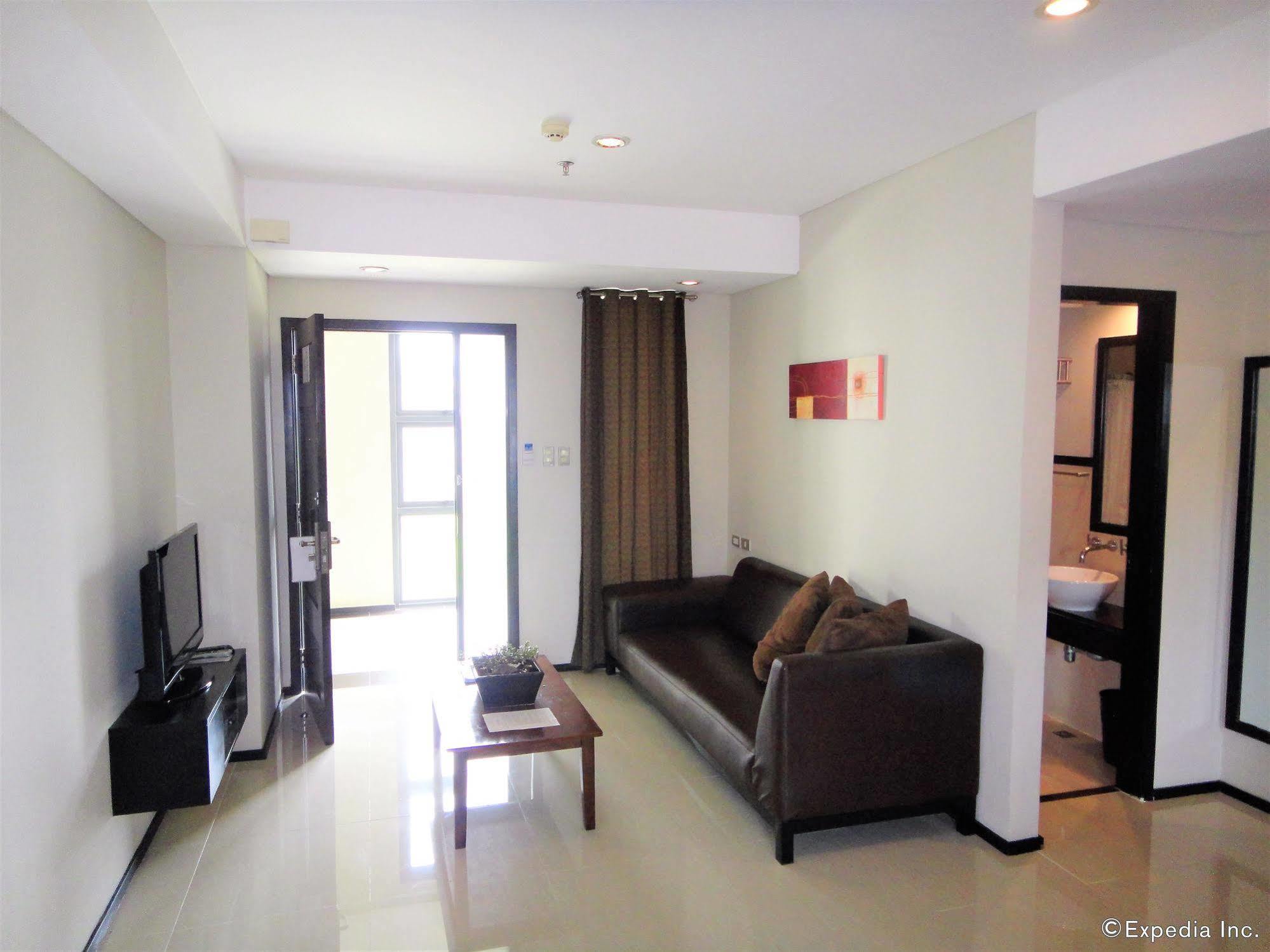 Mallberry Suites Business Hotel Cagayan de Oro Buitenkant foto