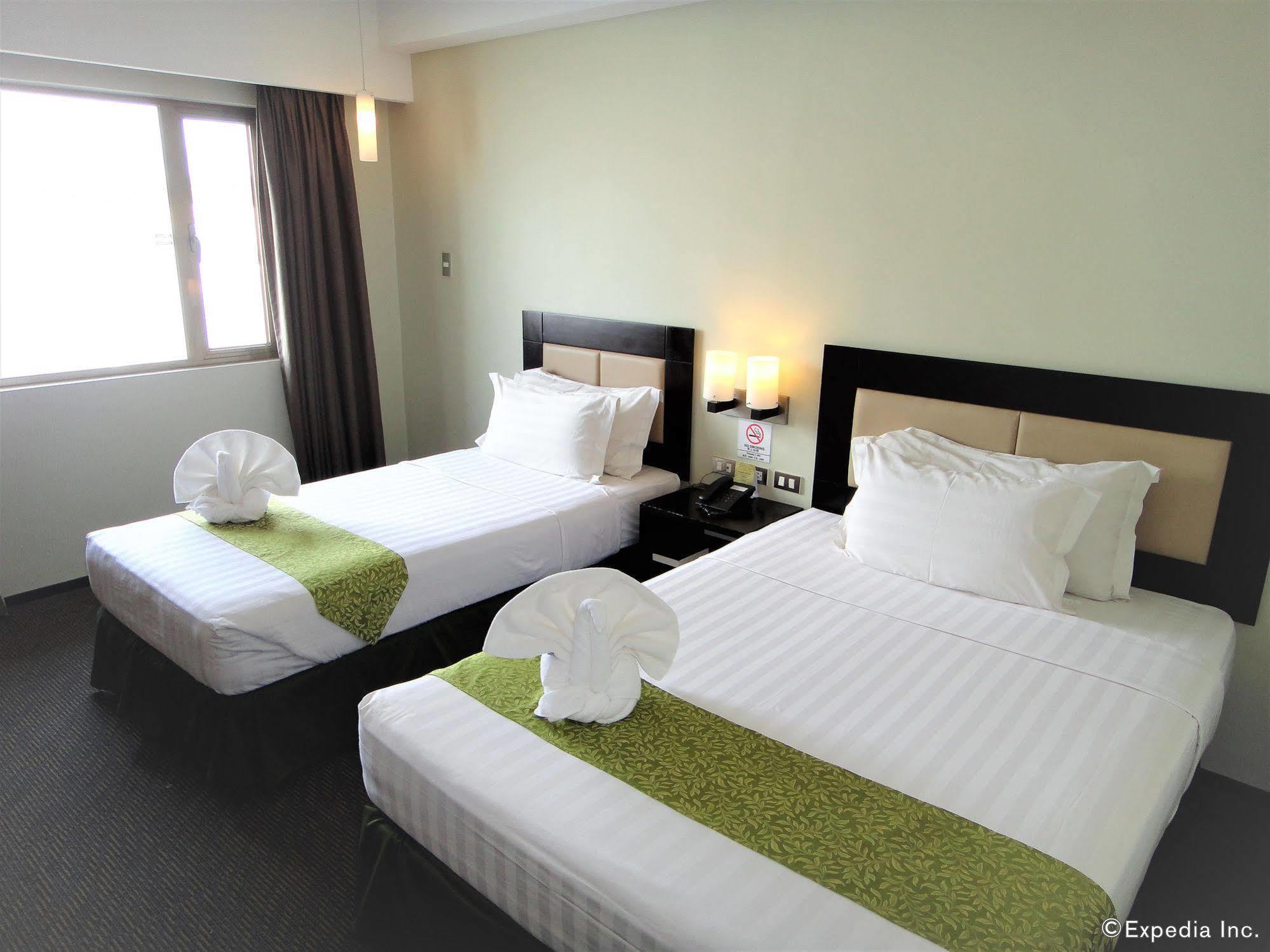 Mallberry Suites Business Hotel Cagayan de Oro Buitenkant foto