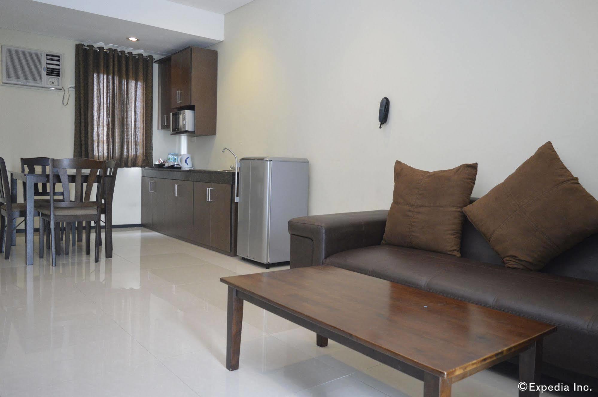 Mallberry Suites Business Hotel Cagayan de Oro Buitenkant foto